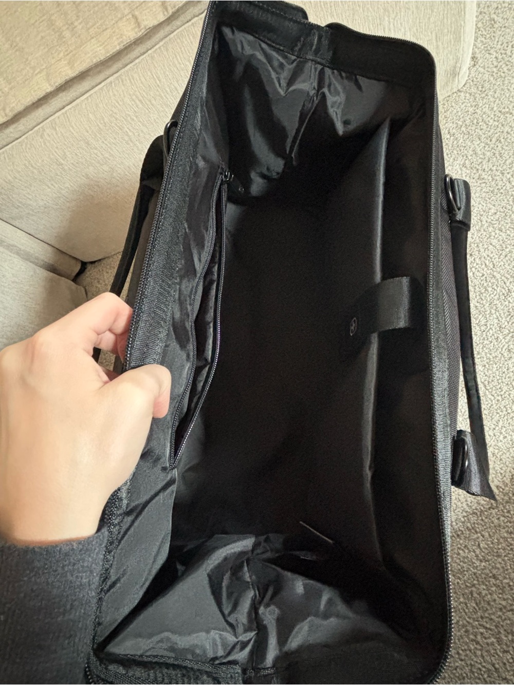 SwissGear Black Travel Duffel with Lower Compartment - Picture 4 of 5